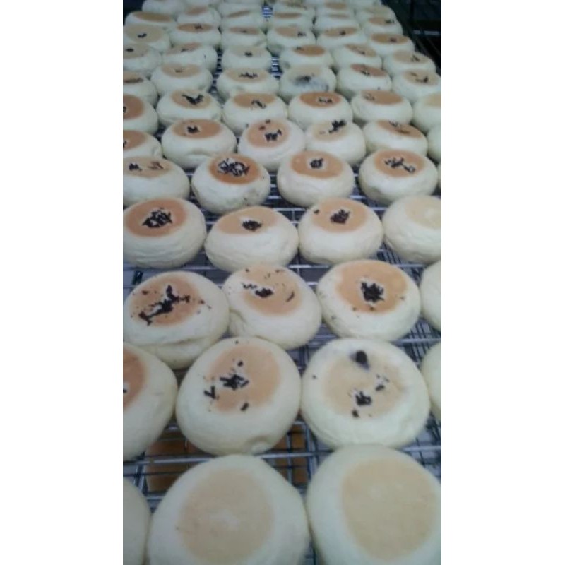 

ROTI BAKPIA DAN ROTI PISANG MOLEN Bandung