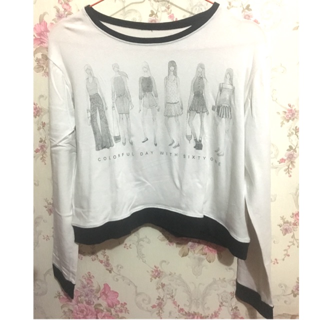 Number 61 croptee