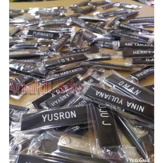 

Kekinian - Papan nama dada grafir hitam doff full -MAGNET..