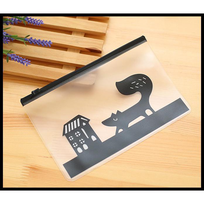

TERLARIS DOMPET / TEMPAT PENSIL SERBAGUNA MOTIF HEWAN - HHM217 - GAJAH !
