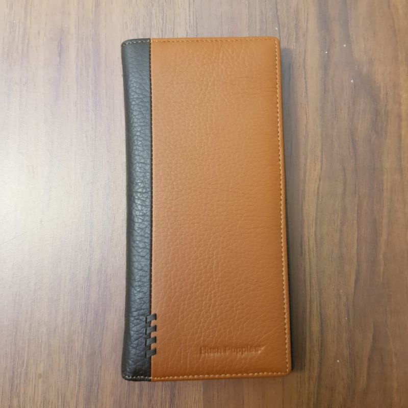 hush puppies wallet