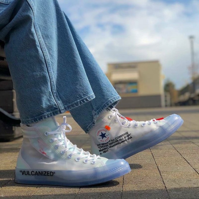 chuck taylor vulcanized off white