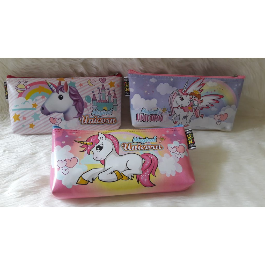 

Kotak Pensil Unicorn 110583