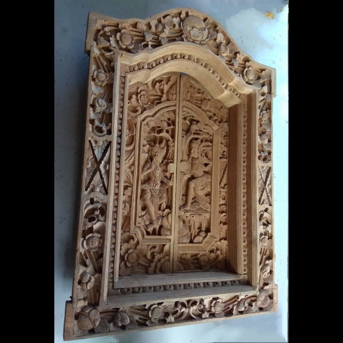 Jendela Tradisional Gebyok Jati Ukiran Bali Rama & Shinta