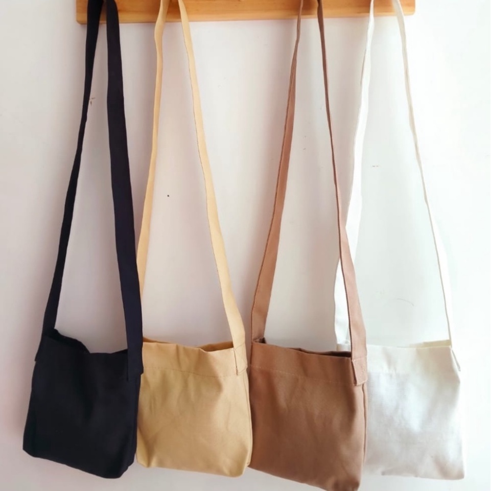 MINI CANVAS BAG MINI SLING BAG TAS SELEMPANG KANVAS SLING BAG KANVAS PREMIUM WARNA PUTIH BROKEN WHITERIENS COLLECTIONS