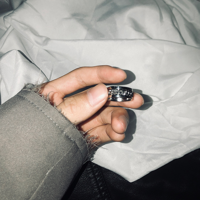 Cincin Model Rantai Berputar Gaya Hip Hop