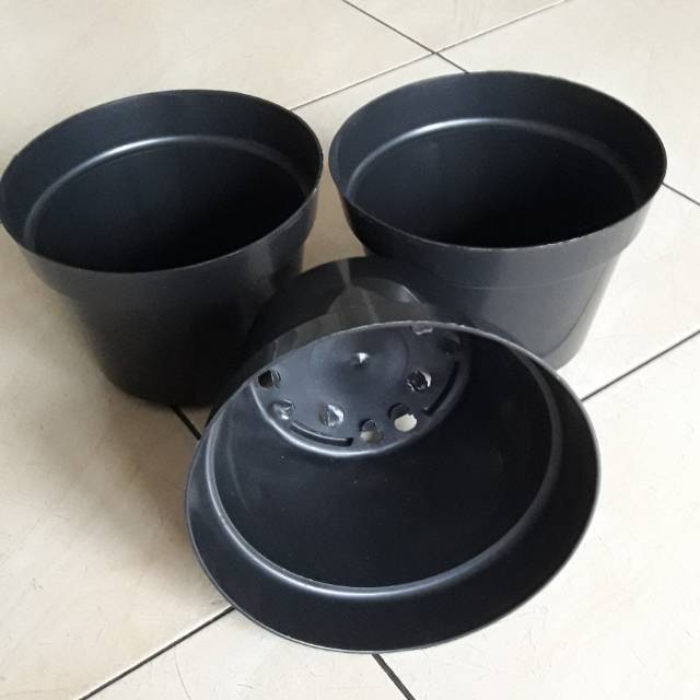 Pot ukuran 20cm