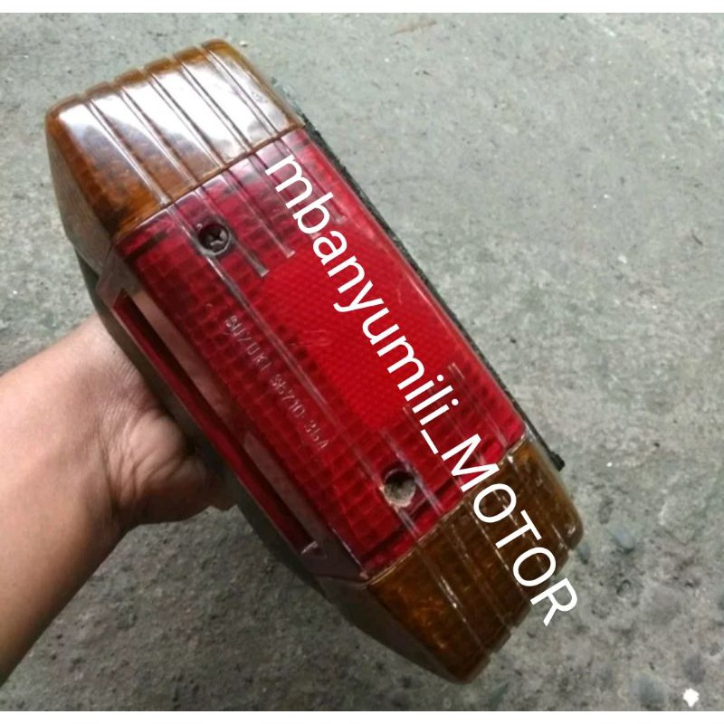 lampu belakang lampu stop  sett stop lamp suzuki rc 80 rc 100 bravo ori