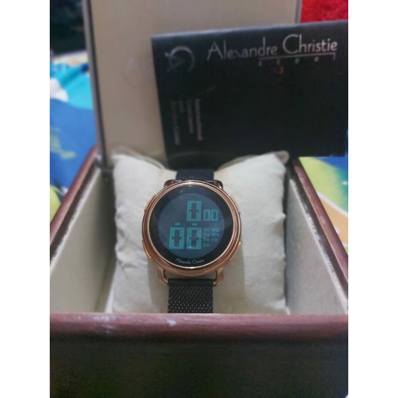 preloved jam Alexandre Cristie