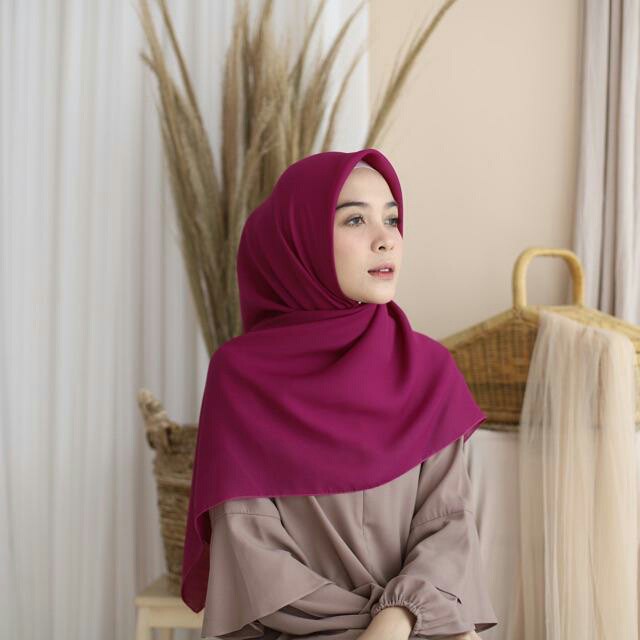 PROMO KERUDUNG SEGI EMPAT BELLA SQUARE / JILBAB MUSLIM / HIJAB SEGI EMPAT POLOS TERBARU-3