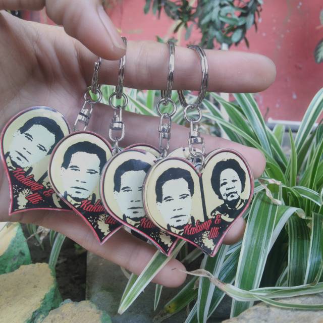 

Ganci Acylic LoVe