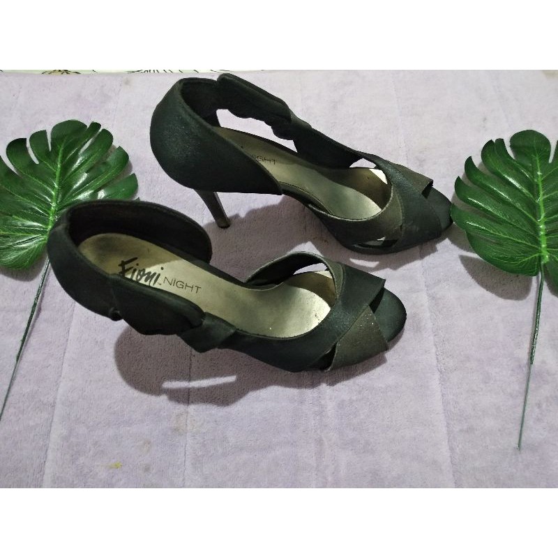 PL sepatu pesta fioni night Payless