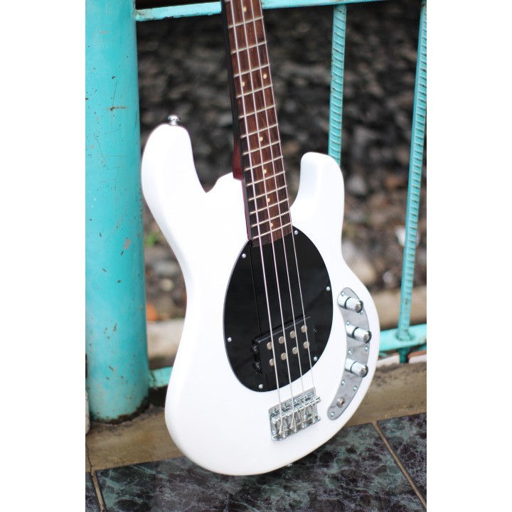 BASS ELEKTRIK MUSICMAN STINGRAY WHITE ALPINE PICKUP GNB KOREA