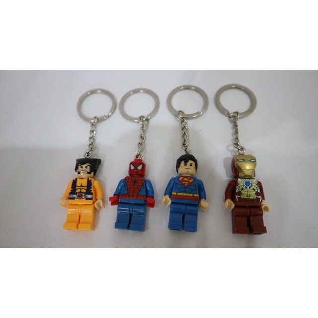 Gantungan kunci lego