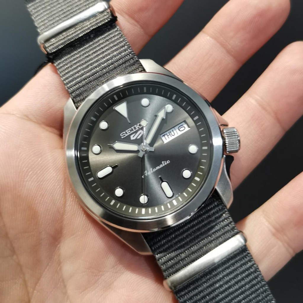 Seiko 5 Sports SRPE61K1 Automatic Grey Nylon - Jam Tangan Pria SRPE61