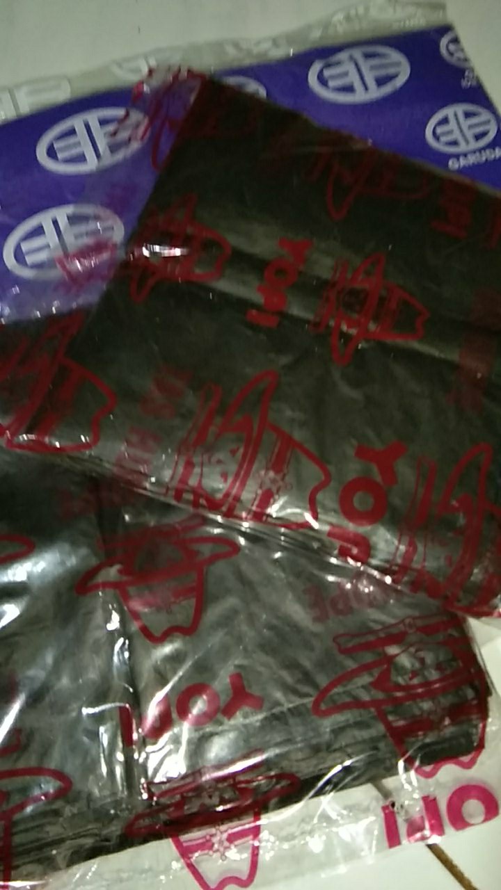 Diskon Nih!!! Promo - Plastik Kresek Hitam Merk Yopi Uk Tanggung ( 21 )