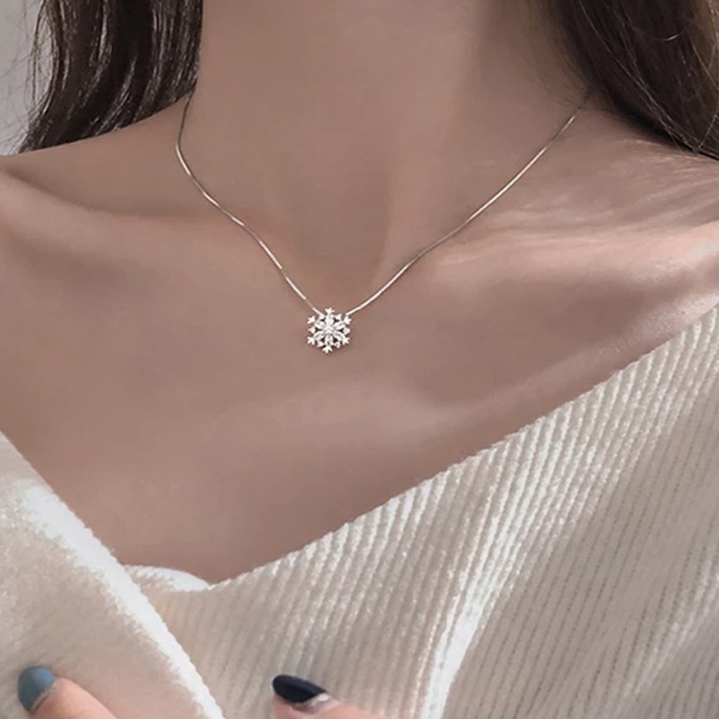 Hu Hu Hu Hu Hu Alat Bantu Pasang Kacamata♡ Kalung Wanita Dengan Liontin Bentuk Kepingan Salju Bahan Cubic Zirconia Untuk Pesta