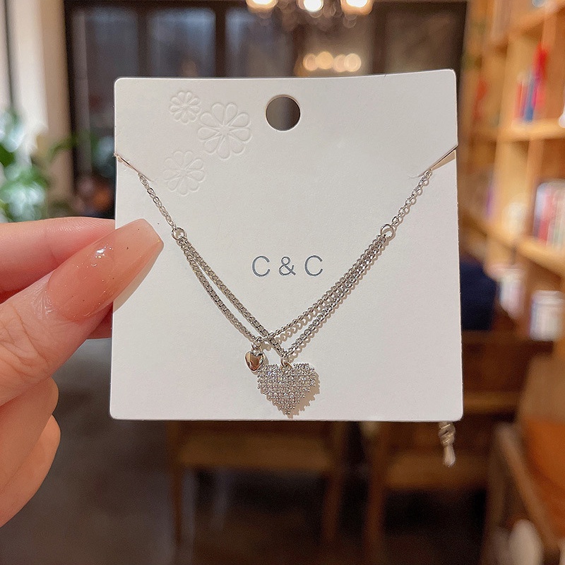 Gelang Tangan Rantai Baja Titanium Banyak Lapis Aksen Hati Berlian Mewah Untuk Wanita