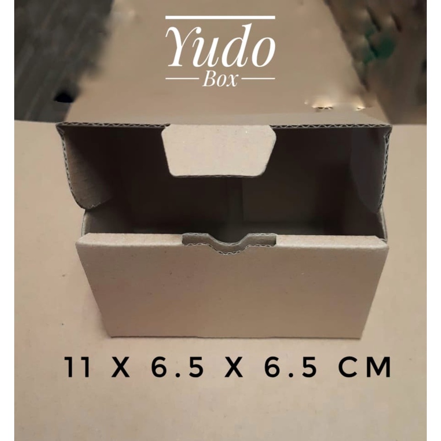 

Kardus karton uk. 11 x 6,5 x 6,5 cm...die cut box kotak Souvenir -dll