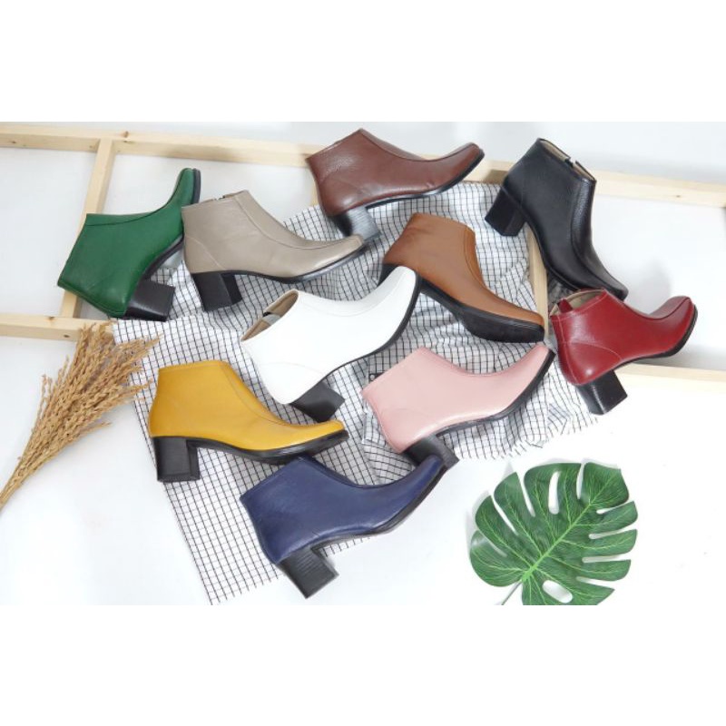 Boots wanita kulit asli