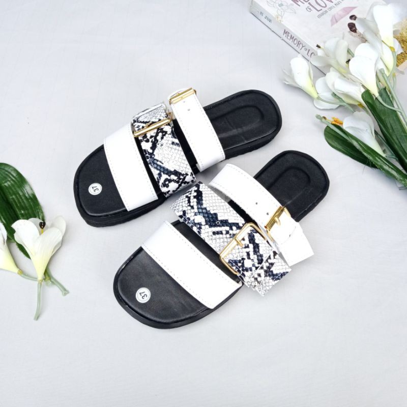 ARSY SANDAL