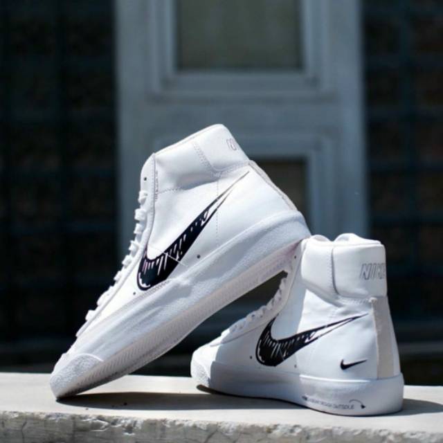NIKE BLAZER MID 77 SKETCH PACK WHITE BLACK