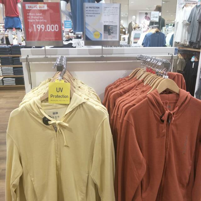 Airism jaket hoodie uniqlo