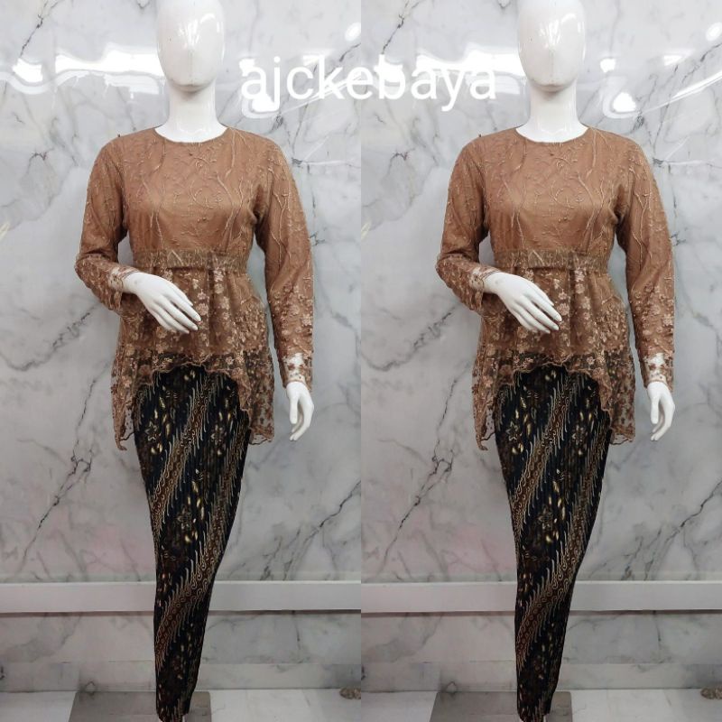 Kebaya Tille/ Andin Pita/Kebaya Modern/Kebaya Terbaru/Setelan Kebaya Tille/Kebaya Bali/ Set Kebaya-Milo