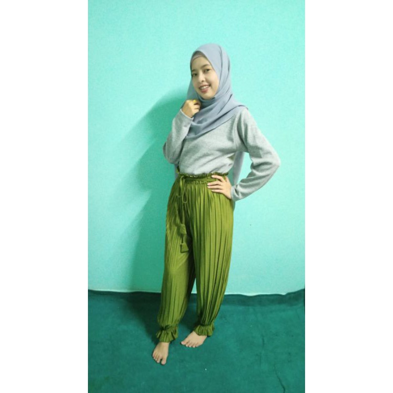 CELANA ALADIN PLISKET