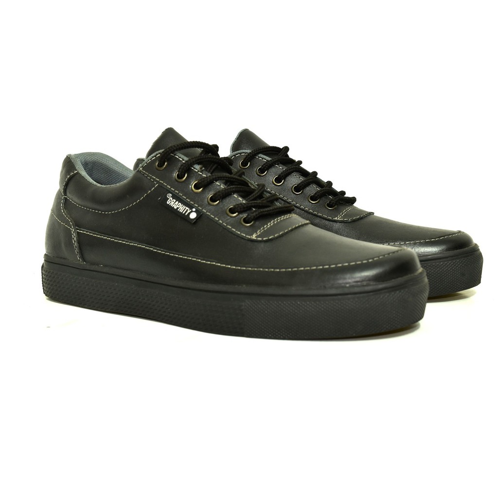 Sepatu Sneaker Pria Kulit Asli