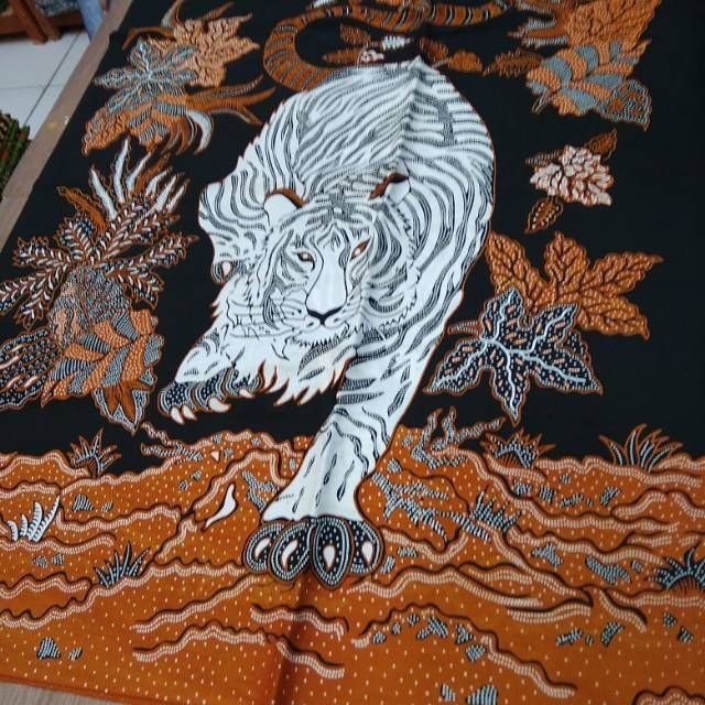 Kain Batik Solo Motif Macan Putih