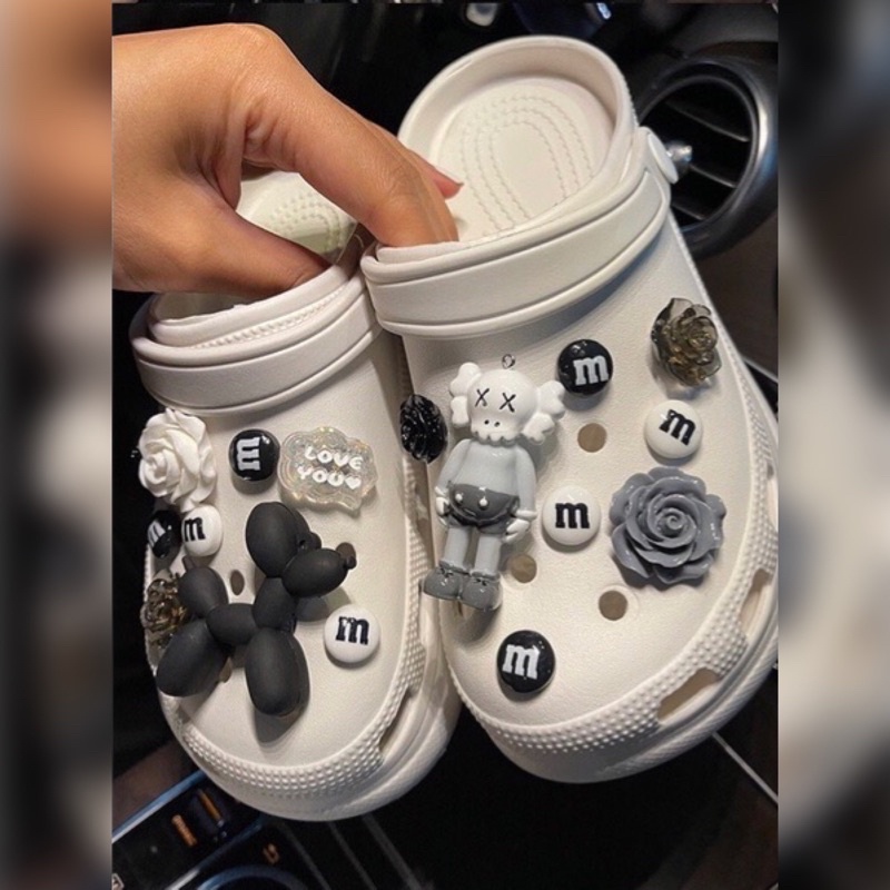 Jual 1 Set Jibbitz Kaws / Jibbitz Crocs Aksesoris (Kaws) Shopee Indonesia