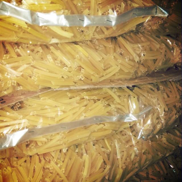 

krupuk photato stick mentah