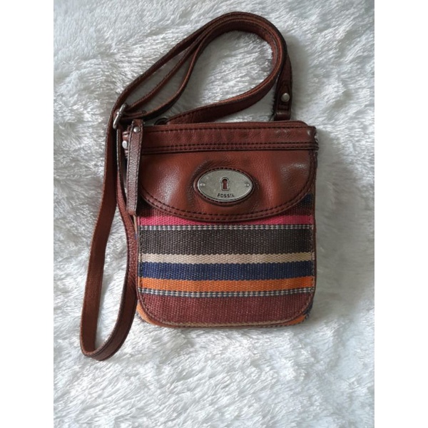tas fossil maddox mini sling bag kanvas preloved.Harga nett 