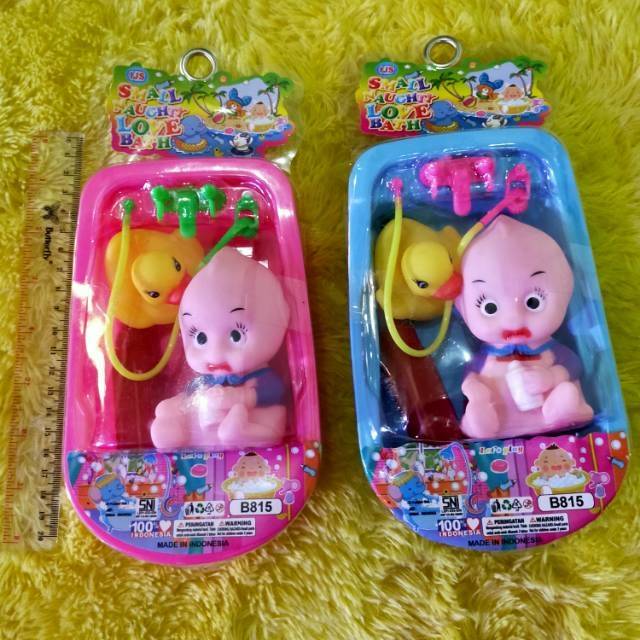 Mainan Boneka Bayi Mandi dan Bebek Bunyi - Small Naughty Love Bath