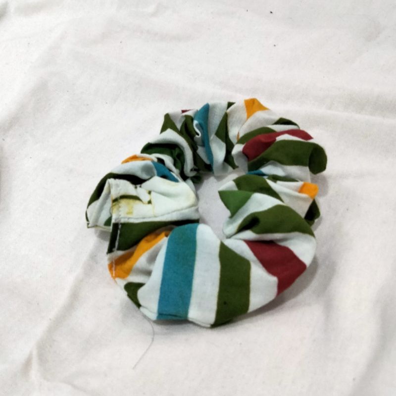 SCRUNCHIE KECIL-  IKAT RAMBUT BATIK TALI RAMBUT LUCU