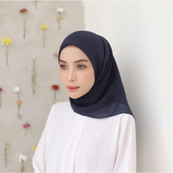 Hijab Bella Square | Jilbab Kerudung Segiempat New Ready 50 warna Trendy Bisa Gojek/Gosend Cod Bayar Di Tempat