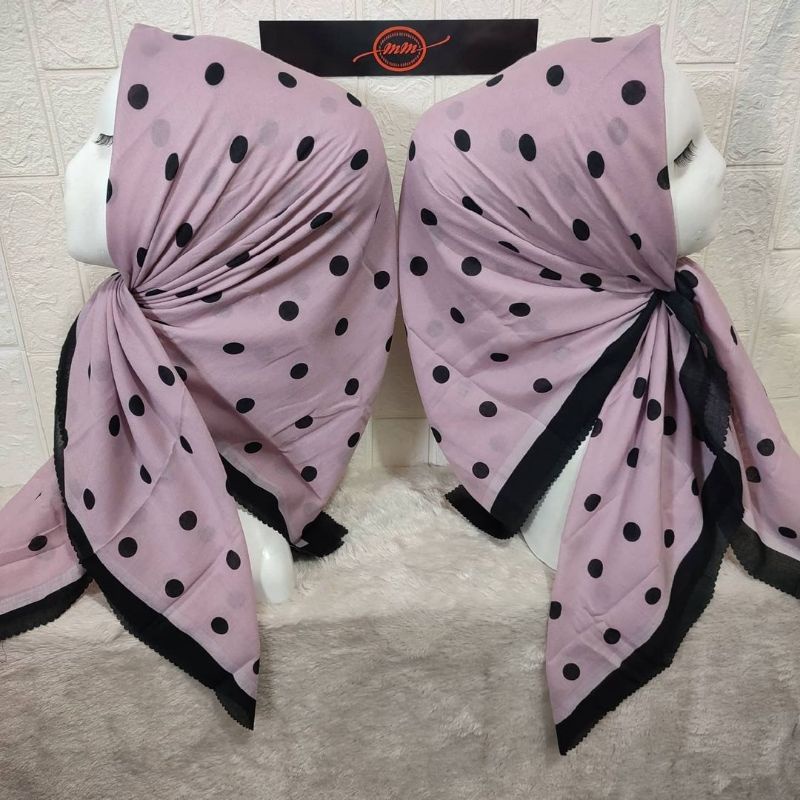 Hijab Segi Empat Voal Motif Polcadot Warna Salem Kerudung Terbaru