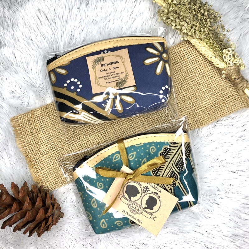 Souvenir Dompet Koin Uk. 11 × 8 cm Real Pict (1kg muat 100pcs)