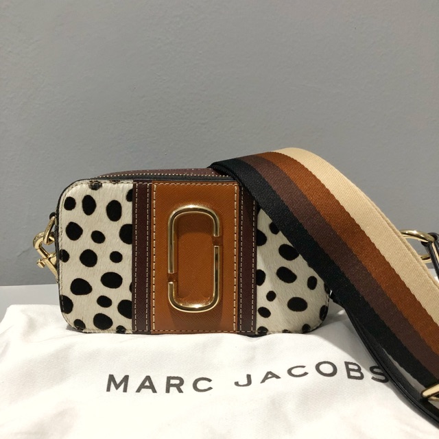 Preloved MARC JACOBS CAMERA BAG