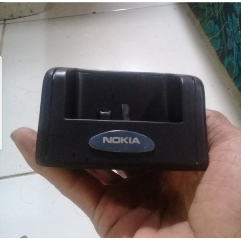 Docking charger /Crandle Nokia e90