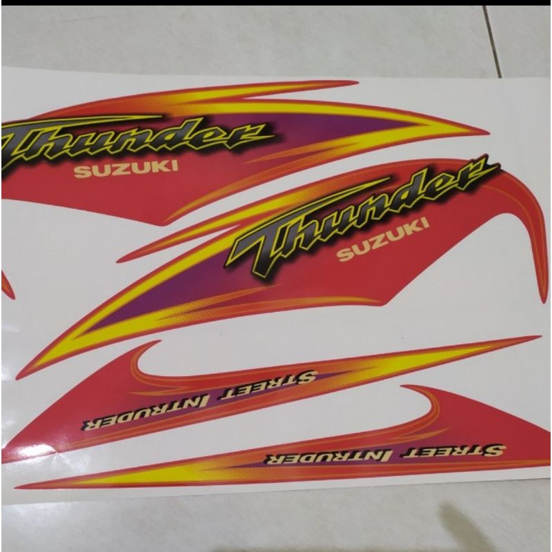 stiker striping tangki bodi belakang merah thunder 250