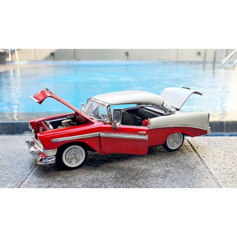 Jada 1956 Chevy Bel Air Skala 1:24 Miniatur Diecast Mobil