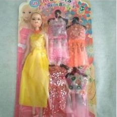 Barbie Kw set gaun