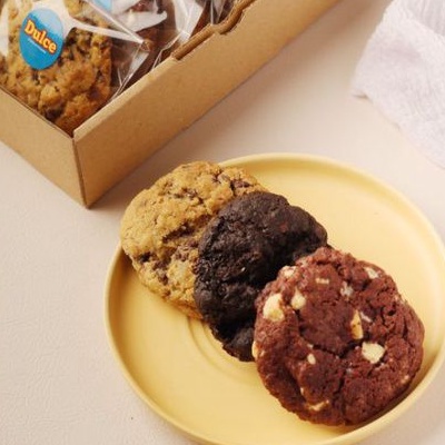 

package of 3 stuffed cookies