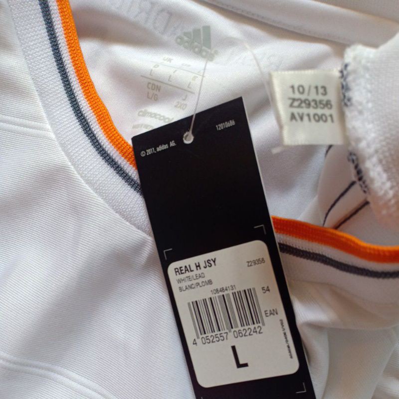 Desesperado cubrir puramente Jual original jersey real madrid home 13/14 bale bnwt adidas Z29356 |  Shopee Indonesia