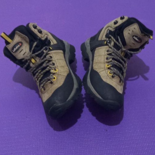 SEPATU GUNUNG LAFUMA GORETEK