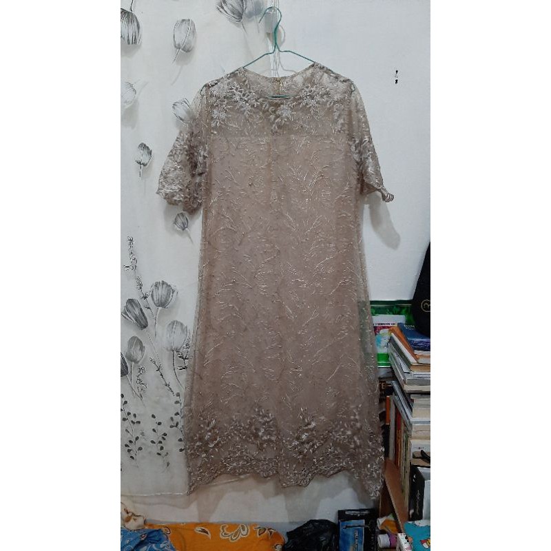 DRESS MISSNOMI.ID MIDI PESTA TILE/BROKAT