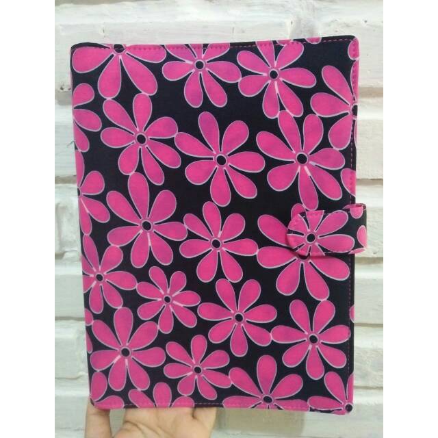 

BINDER MOTIF B5