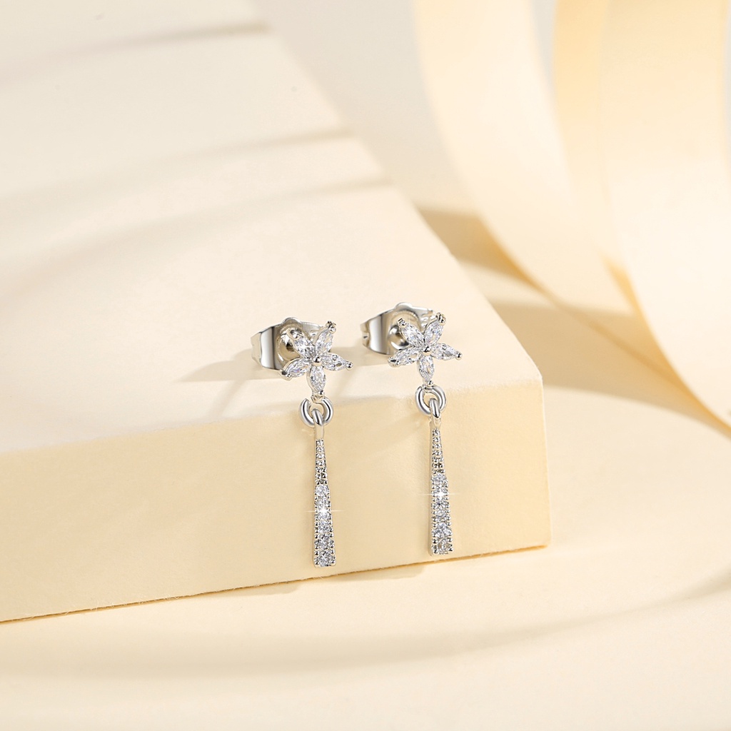 Y558【COD】Korean Shining Anting Bunga Zirkon Female High Sense Earrings Anti Karat